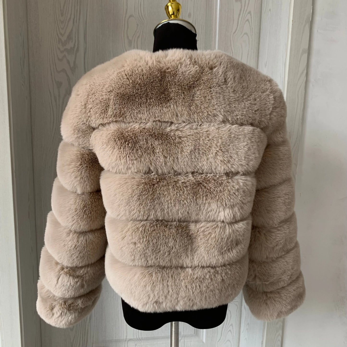 Vogrtcc Cropped Fur Jacket
