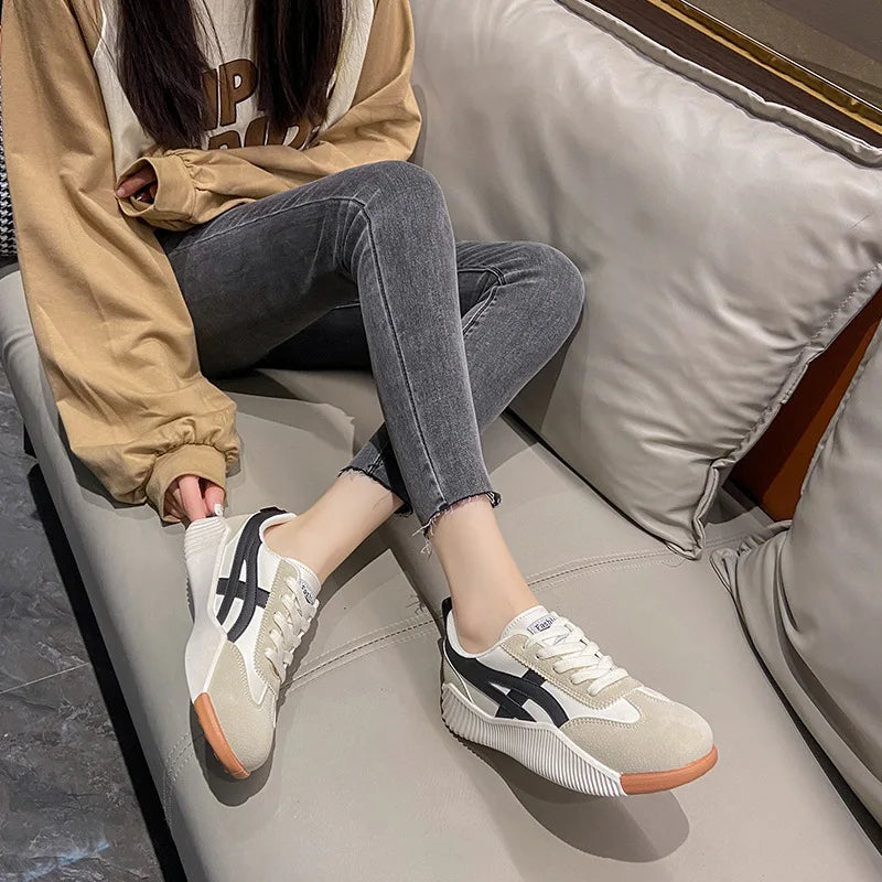 Olivia Classic Sneakers