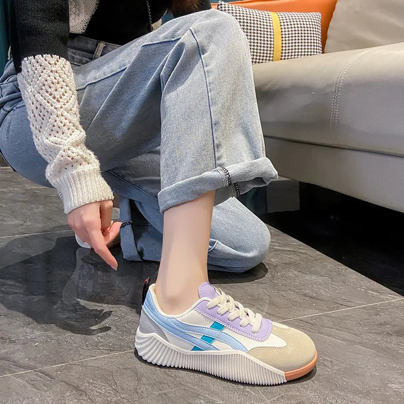 Olivia Classic Sneakers