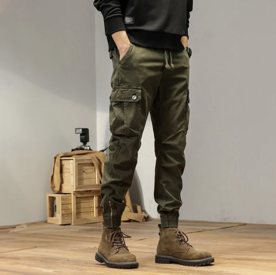 Men's Slim-Fit Utility Cargo Pants