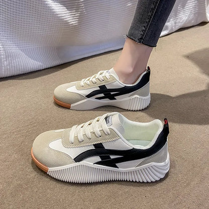 Olivia Classic Sneakers